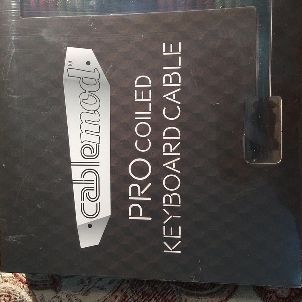 CableMod Pro Coiled Keyboard Cable - Picture 9 of 10